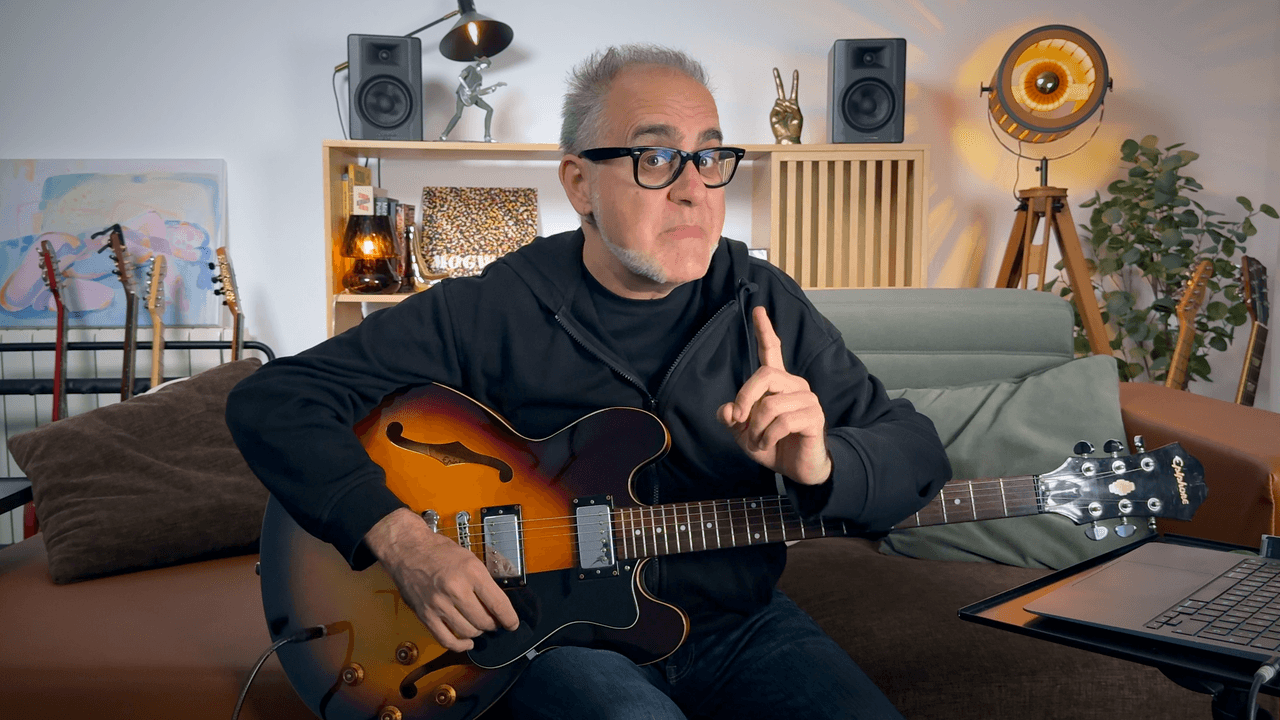 Abril 2025: Acompañante