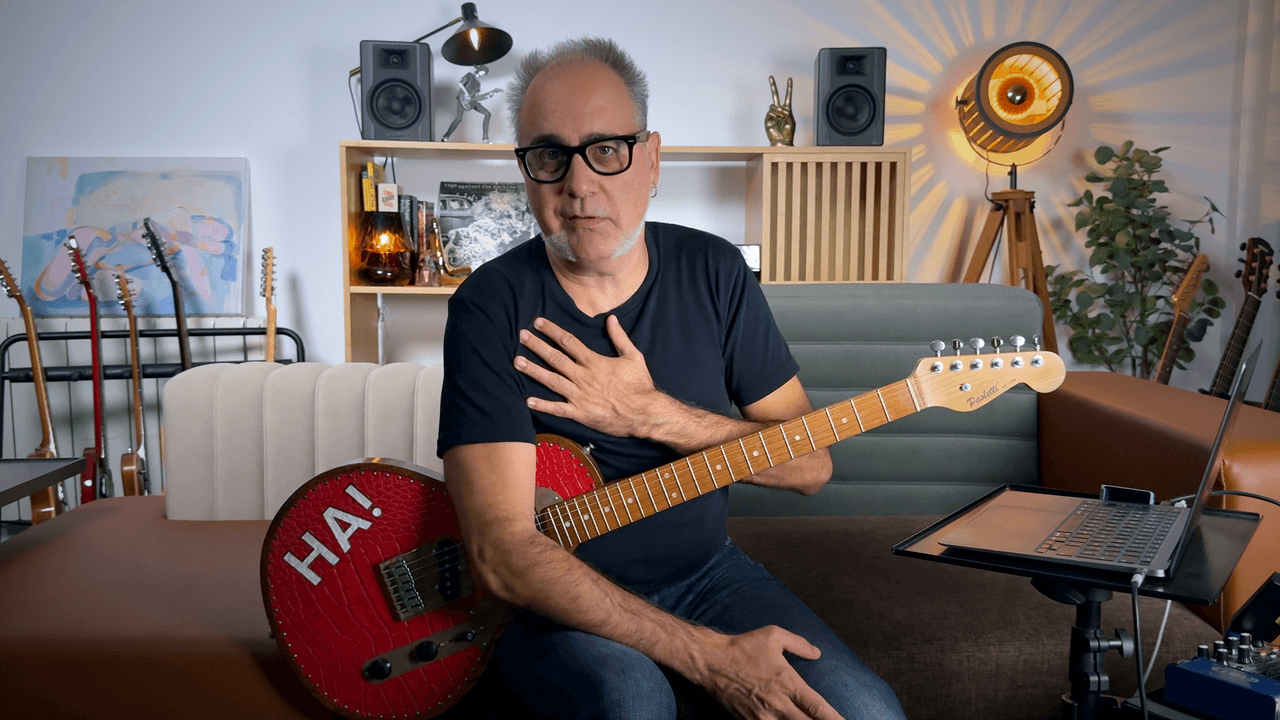 Octubre 2025: Acompañante