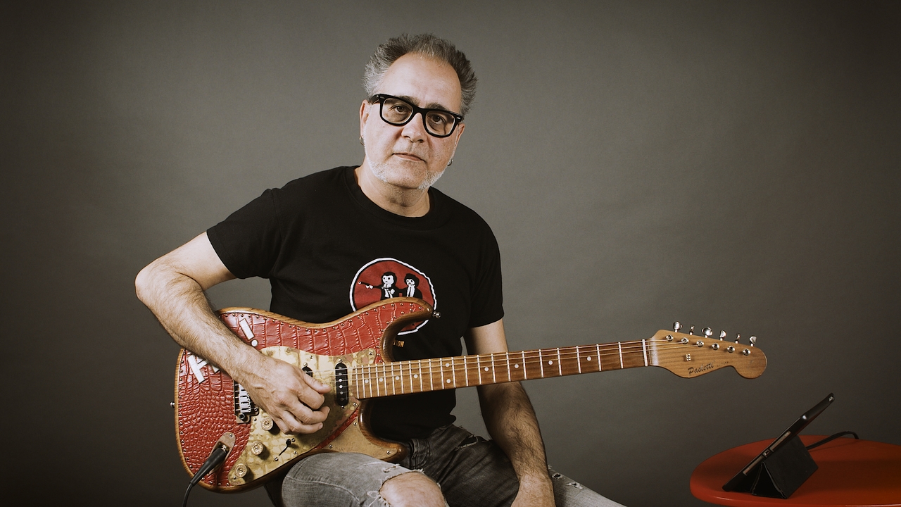 Fraseo con arpegios menores