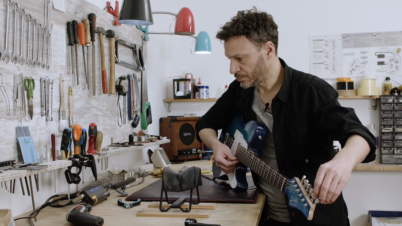 Cambio de cuerdas en la guitarra eléctrica