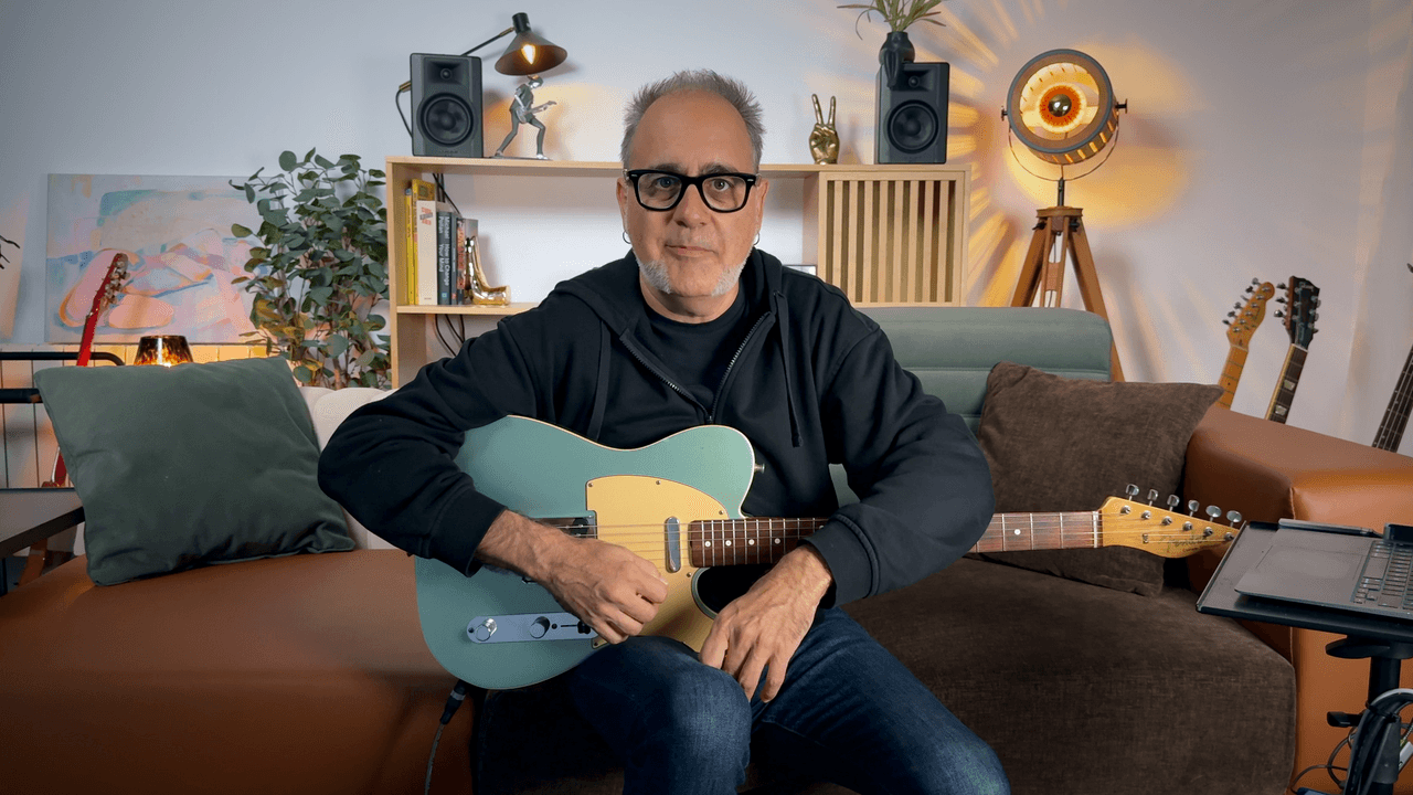 Octubre 2024: Acompañante